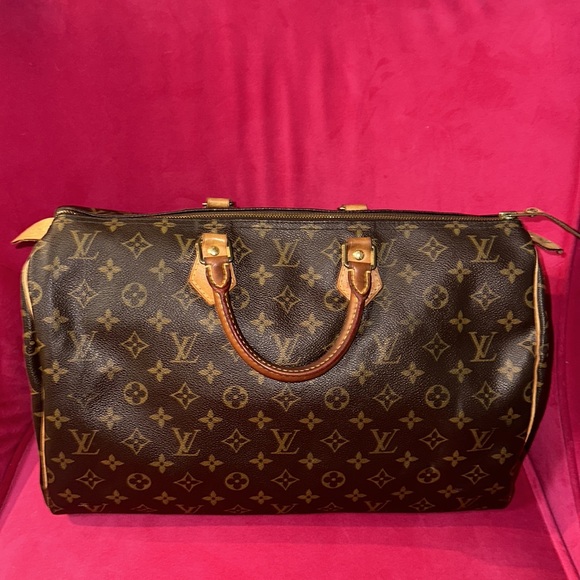 Louis Vuitton Handbags - Louis Vuitton monogram speedy 40 Boston satchel travel tote purse bag weekender
